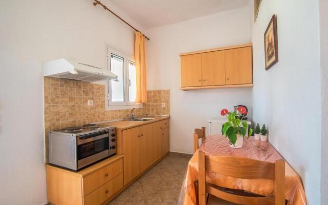 Aleka Apartment 4