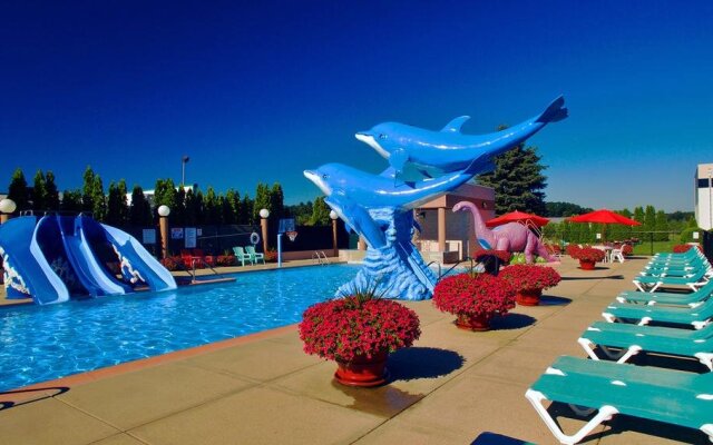Grand Marquis Waterpark Hotel & Suites