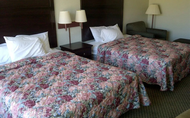 Country Hearth Inn & Suites