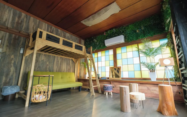 Wanderlust Inn