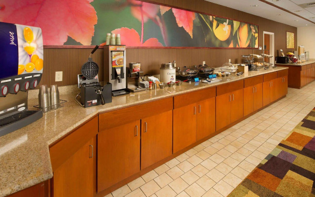 Fairfield Inn & Suites by Marriott Marshall