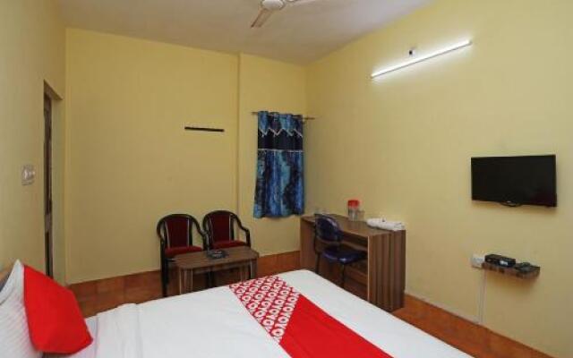 OYO 14666 Galaxy Guest House