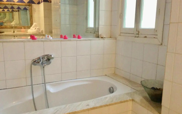 The Emerald City Central Apartment, 2-bdrms