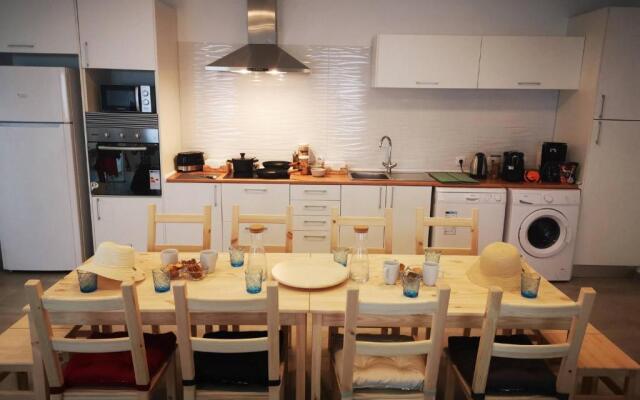 "room in Guest Room - Caparic Poshtel An Luxury And Posh Style Hostel."