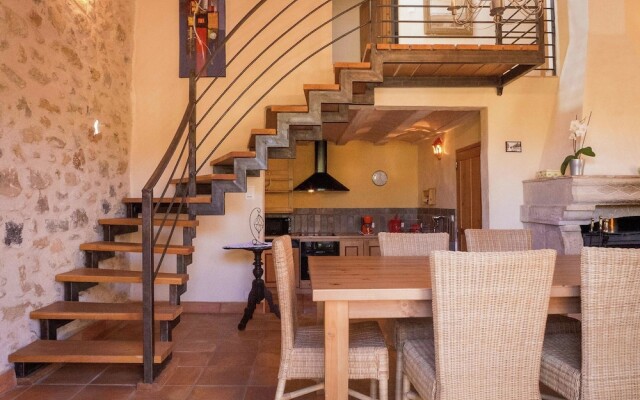 Stylish Villa in Fraissé-des-corbières With Swimming Pool