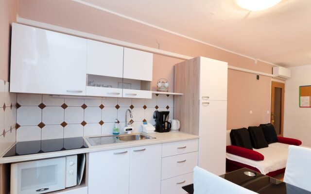 Apartments and Room Mirjana