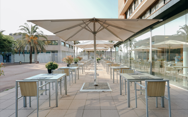 Catalonia Barcelona Beach Hotel 
