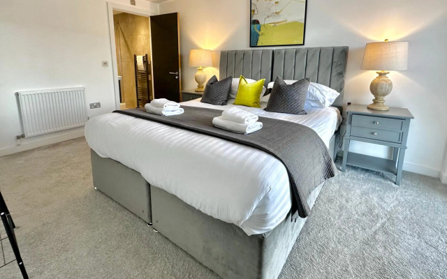 Icona Luxury Apartment - Minster Views & Allocated parking