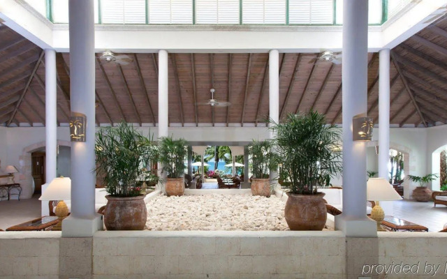 Blue Waters Resort & Spa
