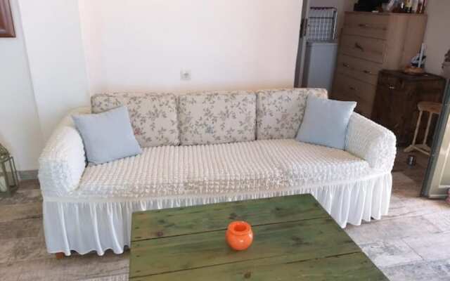 Stone Gea Apartment up Floor