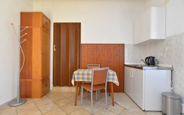 Apartment 1633