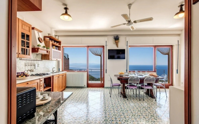 GECA'S House - Panoramic sea view studio