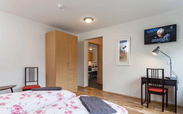 Guesthouse Garun, Skolavellir