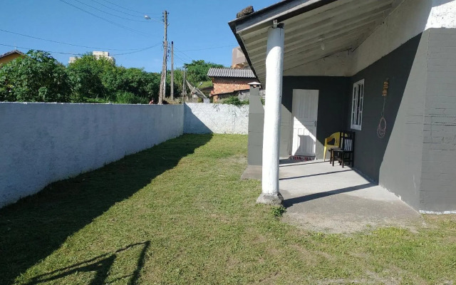 Casa pertinho da praia