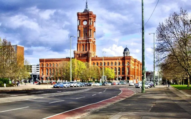 BNB near Brandenburg Gate