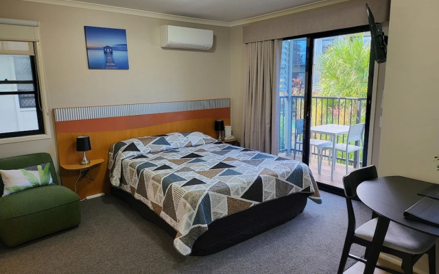 Noosa Holiday Accommodation – Guest Rooms – Tewantin