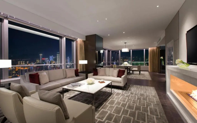 Niccolo Chongqing