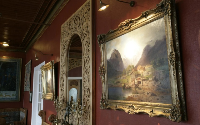 Kviknes Hotel