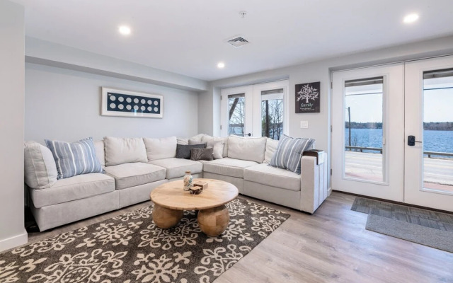 Steps to Beach: Lake-view Laconia Getaway!