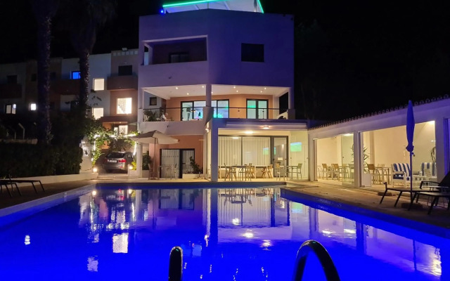Hotel Alcaide