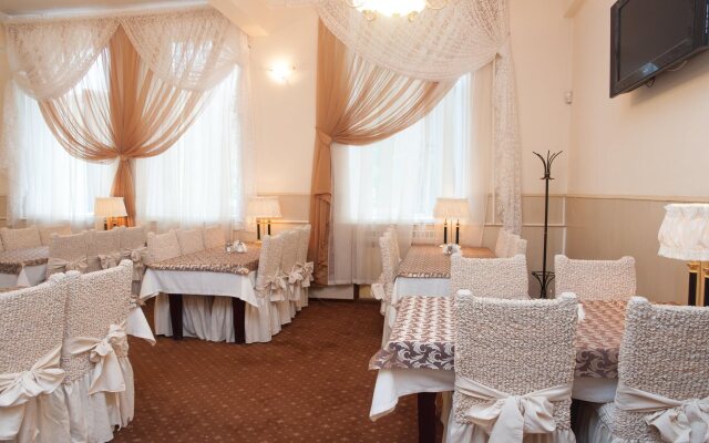Tourist Hotel