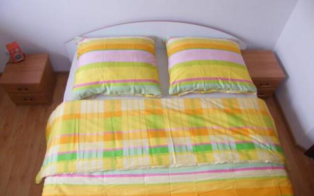 Pokoje Gościnne "Pod Klonem"