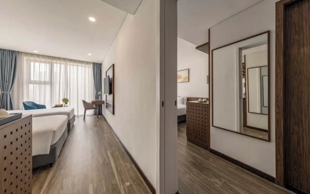 Mangata Beachfront Hotel