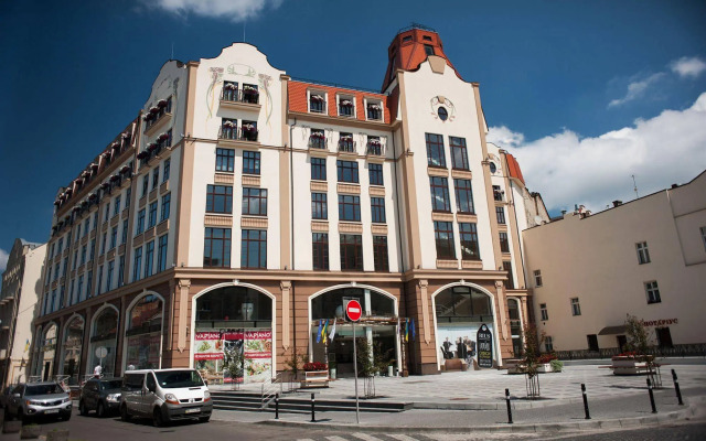 Rius Hotel Lviv