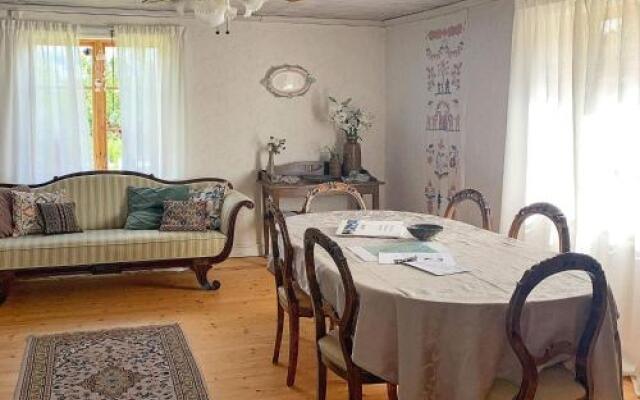Three-Bedroom Holiday home in Gamleby 2