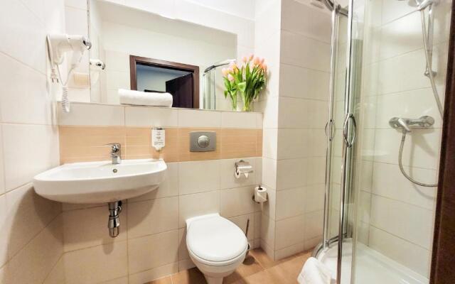 Hotel Fero Express POKOJE KLIMATYZOWANE AC