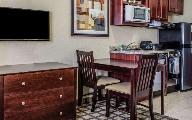 MainStay Suites Coralville - Iowa City