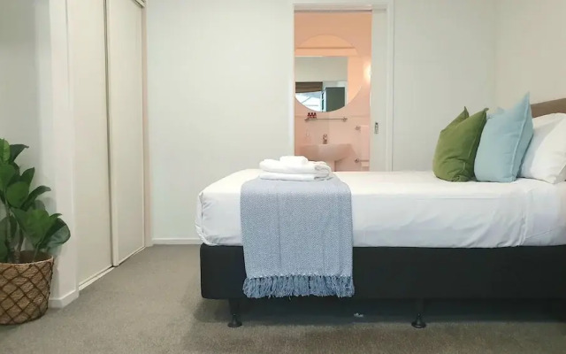 City Living - Wifi- Netflix - Laundry