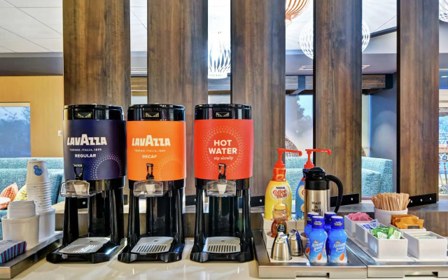 Tru by Hilton Middletown