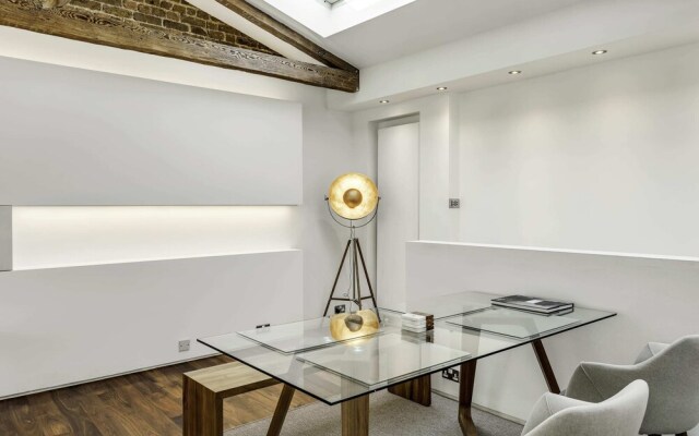 Luxury Loft-style Mews House