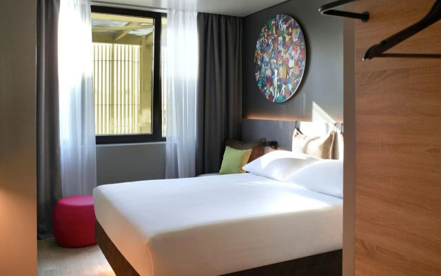 Moxy Athens City