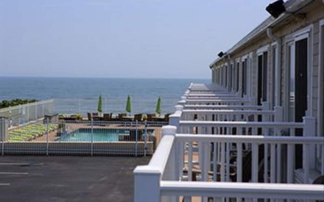 The Corsair & Cross Rip Oceanfront Resort