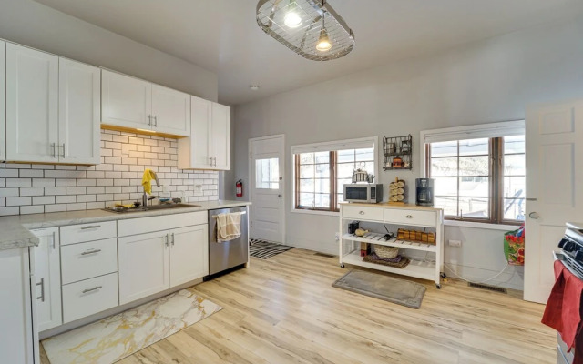 'dolorable' Home w/ Yard - Walk to River!