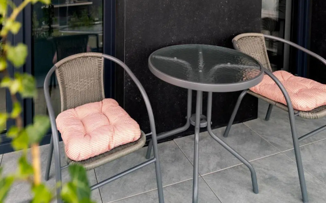 Downtown Apartments -free parking