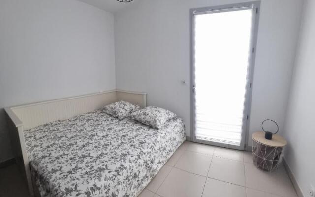 Superbe appartement en résidence - Salon de Prç