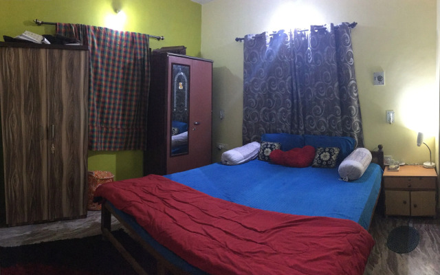 Ocean Waves Mom's Guest House