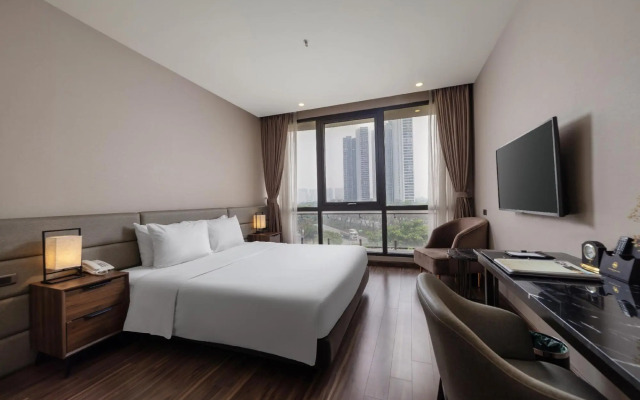 Western Skyline Hotel