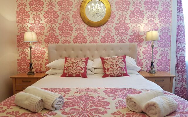 Gwesty'r Marine Hotel & Spa