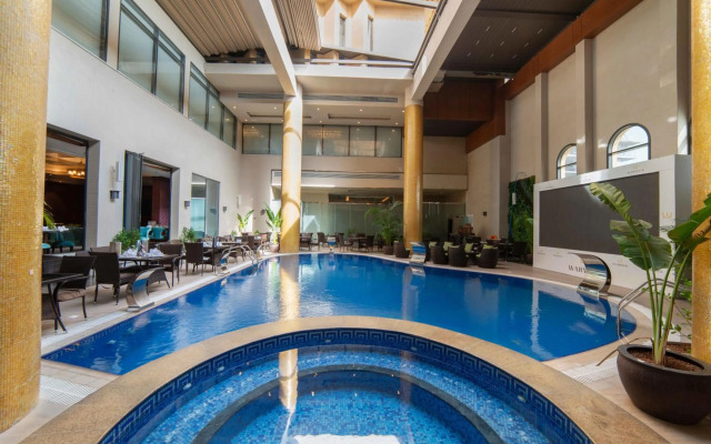 Warwick Al Khobar