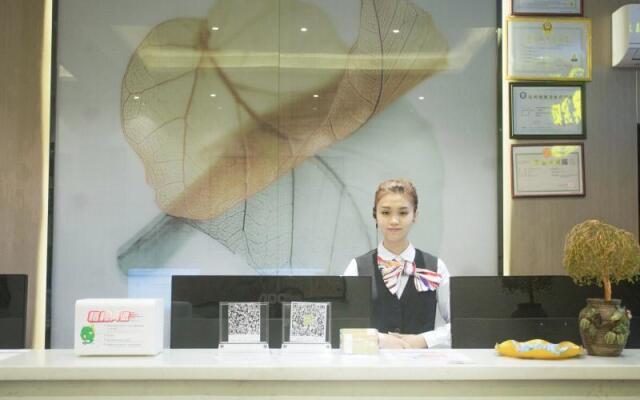 GreenTree Inn Express Hainan Haikou Haixiu Zhong Road