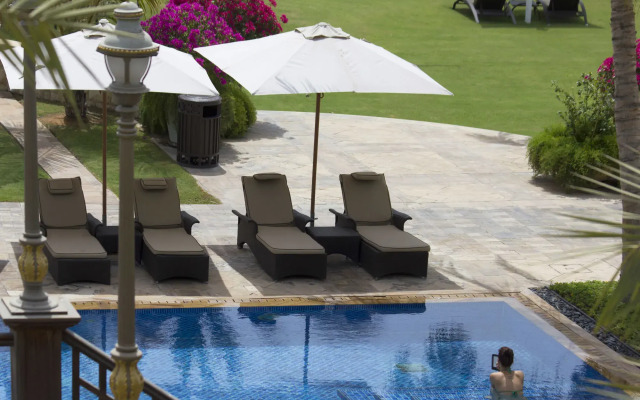 Shangri-La Hotel Apartments Qaryat Al Beri