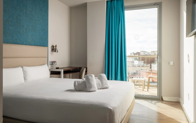 Arya Stadium Hotel