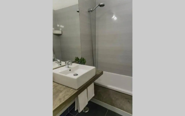 Lalitana Center Apartment