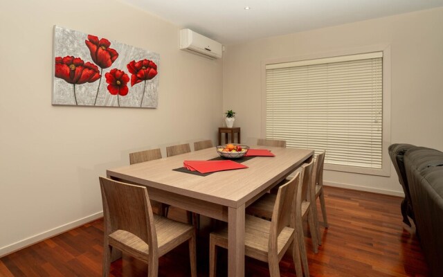 Serviced Houses - Kealba