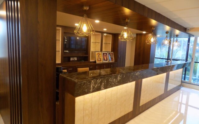 Hotel Sarah International