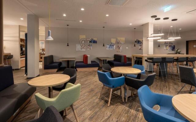 Holiday Inn Express Munich North by IHG